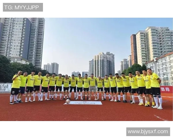 激情四溢的足球赛盛况回顾各队表现精彩纷呈引发球迷热烈讨论